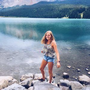 Meet your Posher, Avery